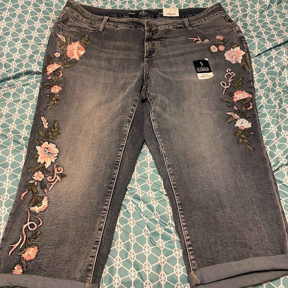 St. John's Bay Gray Cropped Jeans with Pink Floral Embroidery